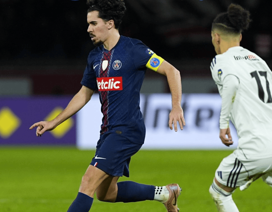 球盟会官网-里尔调整名单备战法国杯埃因霍温完成体检备战德甲，詹姆斯与90激战DWG分钟都惊呆了的简单介绍